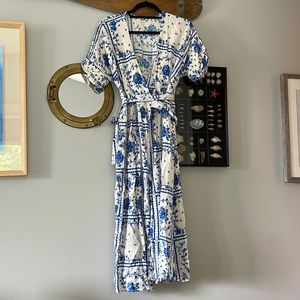 Urban Outfitters Gabrielle wrap dress. Médium EUC
